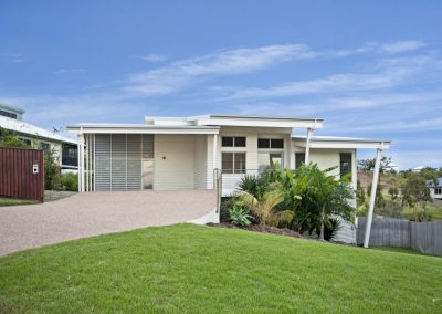 bushland beach house with breezway